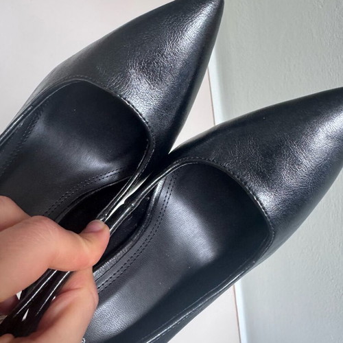 Migato leather pumps new, size 37, black