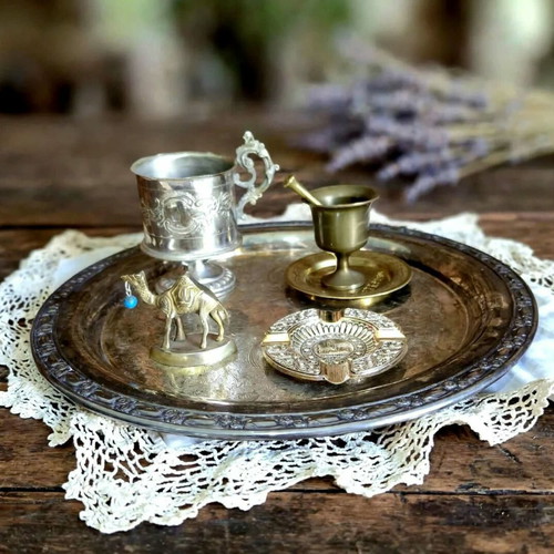 Vintage decoration set used, 5 pieces with Oneida silver-plated tray