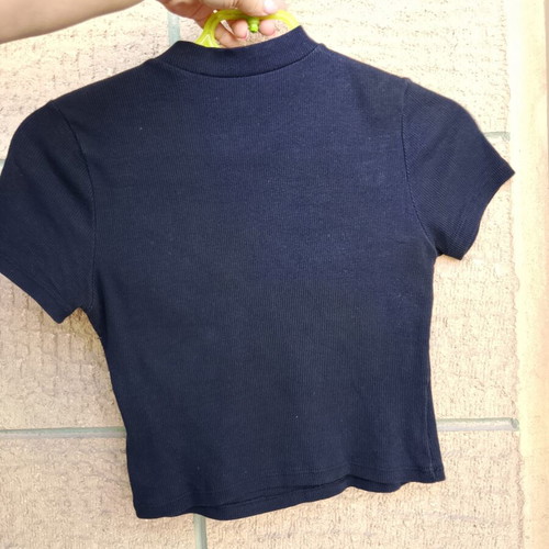 Long-sleeve crop top size S, black and blue
