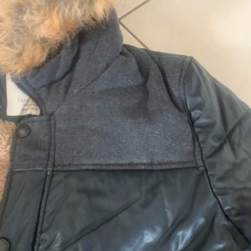 Zara winter jacket like new with fur lining and hood