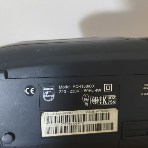 Philips cassette player with radio, burned speaker