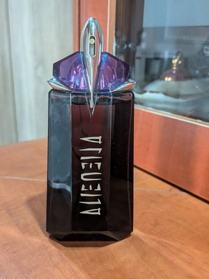 Mugler Alien Eau de Parfum refillable 90ml σαν καινούργιο
