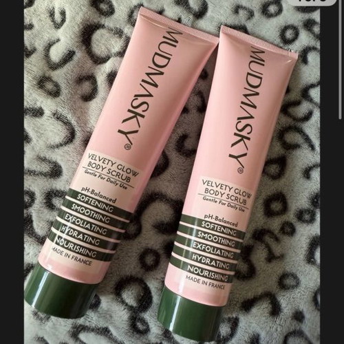 Mudmasky Velvety Glow Body Scrub new