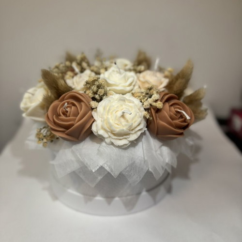 Wax flower bouquet new with wick and aroma