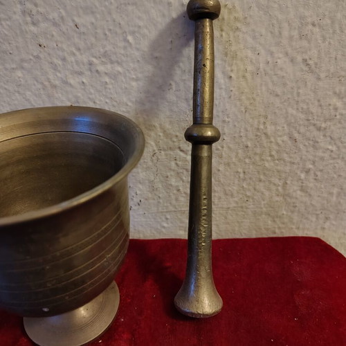 Bronze mortar like new, old style