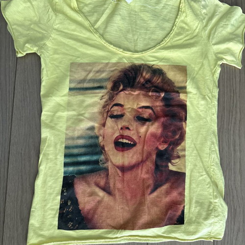 Ripped cotton women's blouse like new, one size, yellow