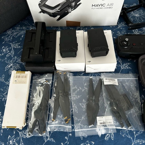DJI Mavic Air Drone Fly More Combo like new
