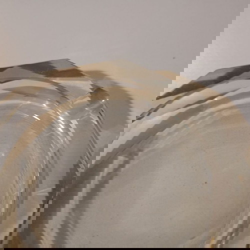 Τασάκι γυάλινο μεταχειρισμένο με ομοιόμορφο σχέδιο και τρεις θέσεις για τσιγάρο