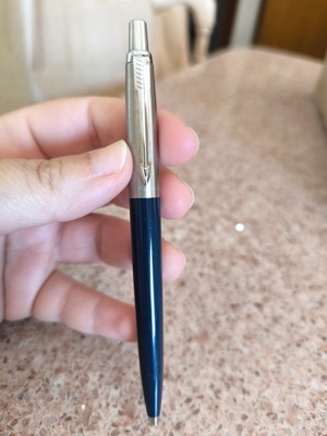 Parker pen dark blue like new
