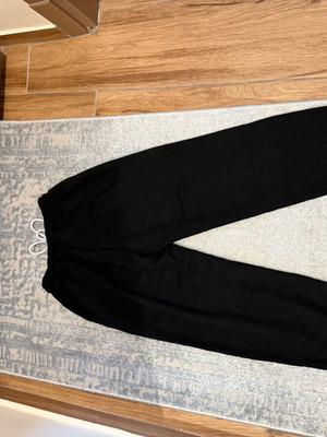 Tracksuit pants black like new, fits comfortably XL