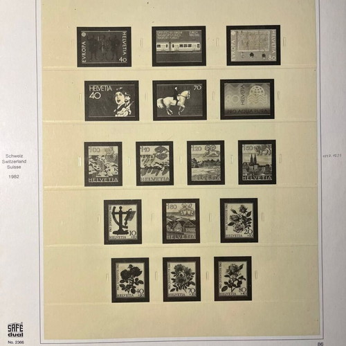 Safe Dual Stamp Album like new with 34 presentation pages
