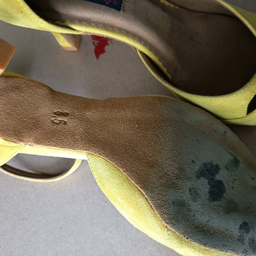 Latin leather suede sandals size 39 used, yellow