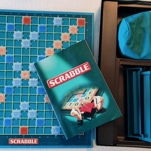 Scrabble Original board game like new, complete set