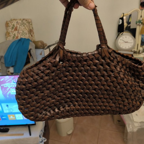 Leather Gucci shoulder bag in good condition