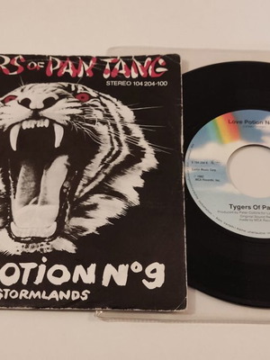Tygers Of Pan Tang Love Potion No. 9 7'' сингъл винил употребяван, метъл
