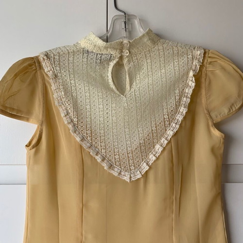 Vinegar see-through blouse with lace like new, beige