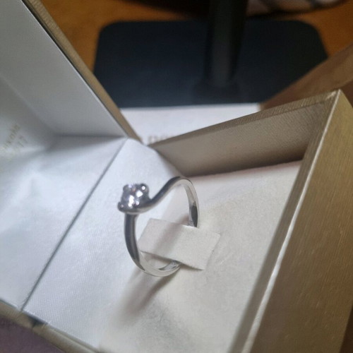 14 Carat White Gold Ring Like New