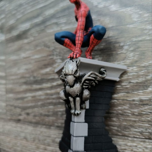 Marvel The Amazing Spider-man Black Costume Rooftop Classic Eaglemoss Statue new, 11cm