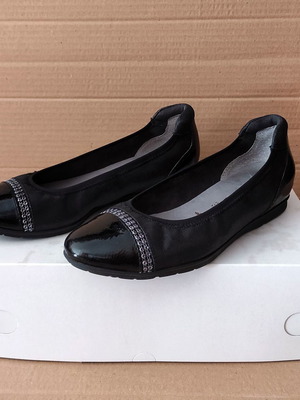 Tamaris black patent leather ballerinas like new size 36