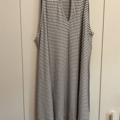 Striped dress like new, size L, gray