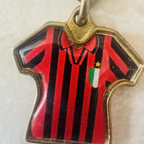 AC Milan Metal Keychain Jersey used, collectible