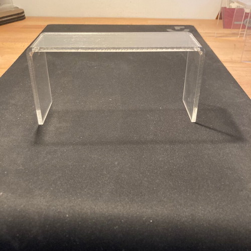 Plexiglass bases like new, set of 23 pieces