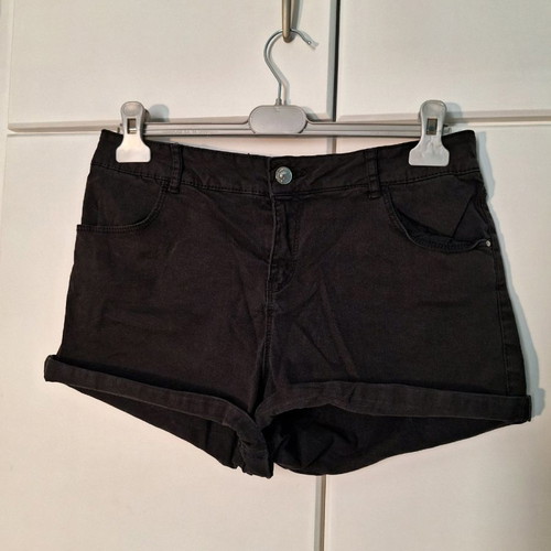 Black shorts used, size 42, Stradivarius