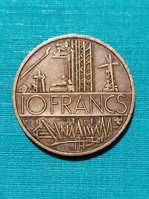 10 francs coin France 1979 used