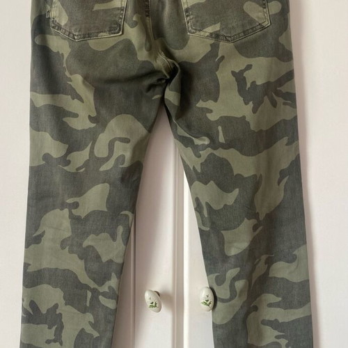 Women's jogger pants with camouflage pattern like new, size S