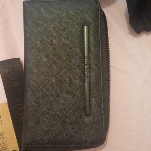 Steve Madden black wallet