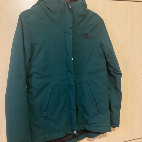 The North Face Women's Jacket Cypress Like New With Fur Lining