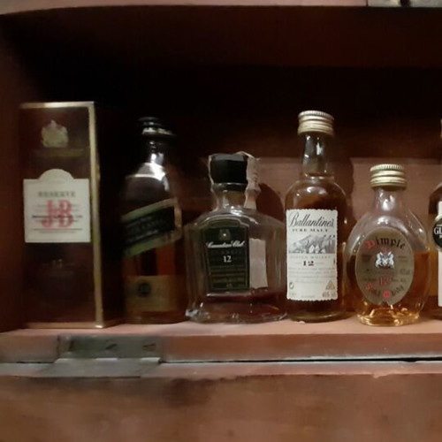 Whisky miniatures collection like new, rare aged 10 to 18 years, set of 10