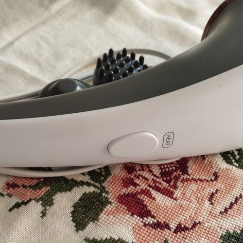 Beurer MG 45 Massage Device like new with heat and replacement heads