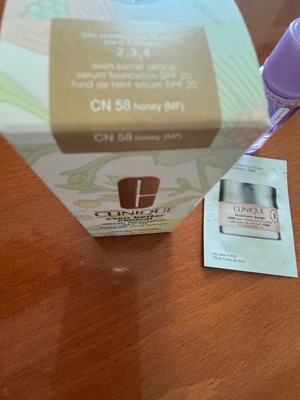 Clinique Even Better Clinical Serum Foundation CN 58 Honey 30 ml καινούργιο