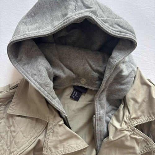 H&M sleeveless jacket with removable hood