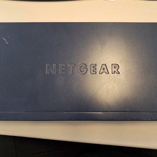 Netgear Switch JFS516 16-port used