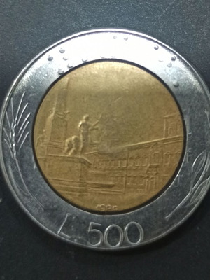 500 Italian lira coin used with date error