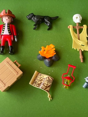 Playmobil Pirate Skeleton like new