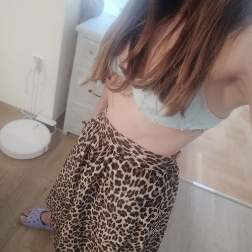 Leopard midi skirt new by Celestino, beige and brown