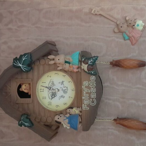 Children's wall clock baby used like new, analog