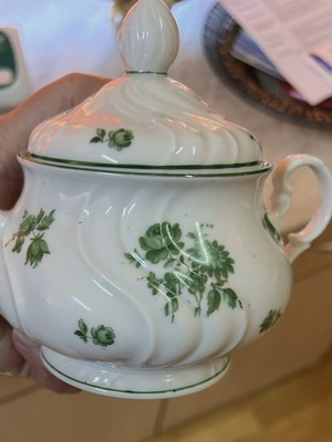 Thun porcelain sugar bowl new with floral decor