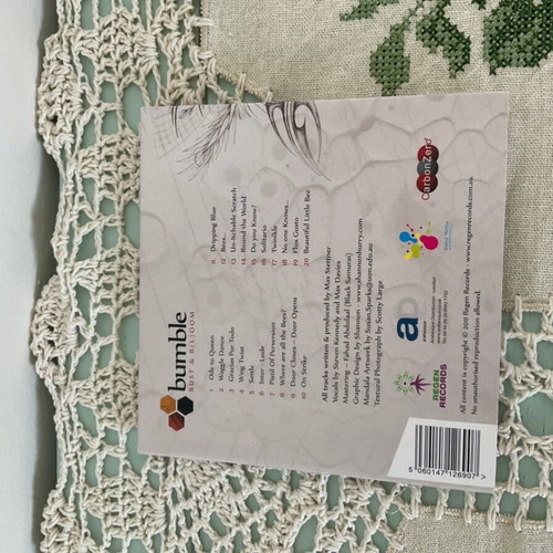 Bumble Bust & Bloom CD like new, electronic music