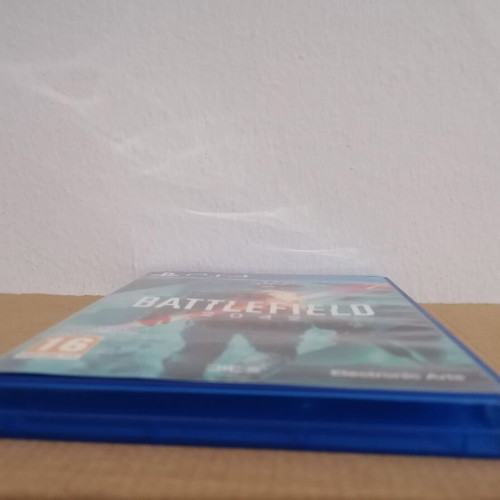Battlefield 2042 PS4 case used, no game included