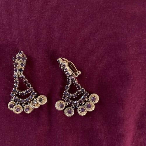 Vintage gold earrings with ruby stones like new