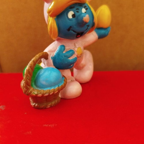 Vintage φιγούρα Smurfette με ροζ λαγουδάκι και πασχαλινό αυγό μεταχειρισμένη από Schleich 1982