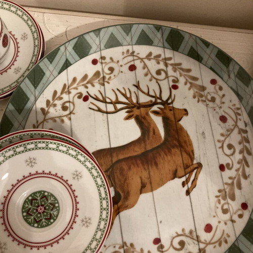 Olimpia Stelvio Christmas Cup Set 6 with Saucers and Large Platter porcelain, like new
