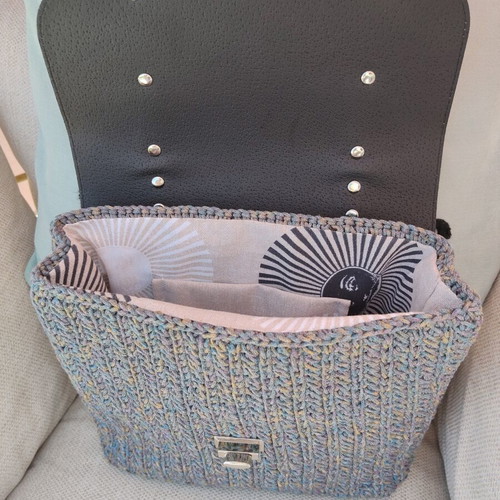 Handmade knitted handbag new with leather details and melange yarn