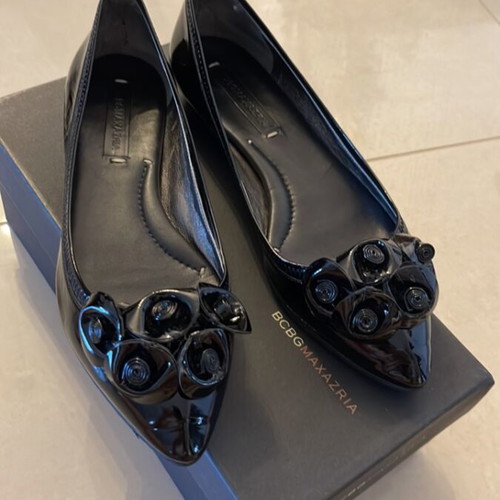 BCBG Maxazria ballerinas black like new, size 37