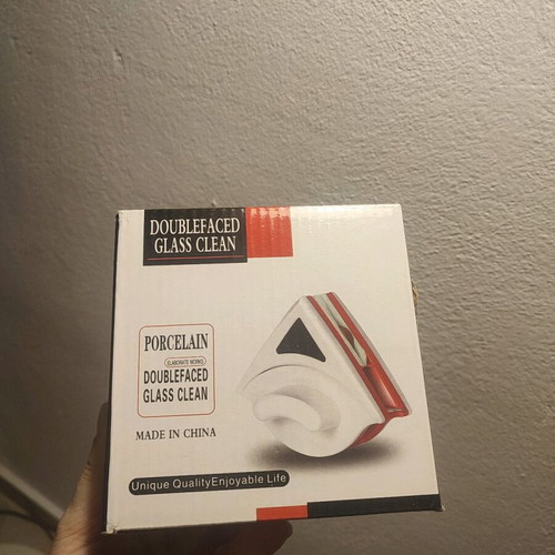 Magnetic glass cleaner used