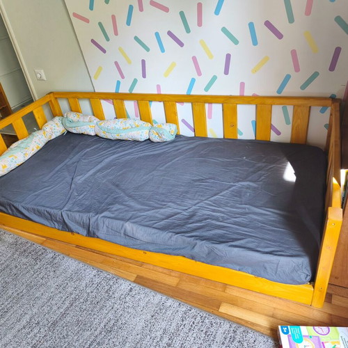 Montessori bed handmade from pine wood like new